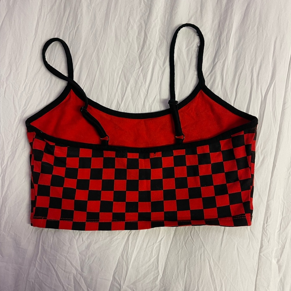 Checkered cropped tank top - red and white - Picture 2 of 2